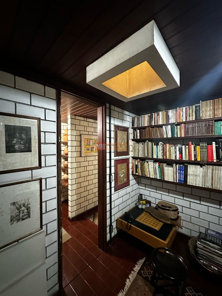 Casa à venda com 3 quartos, 219m² - Foto 10