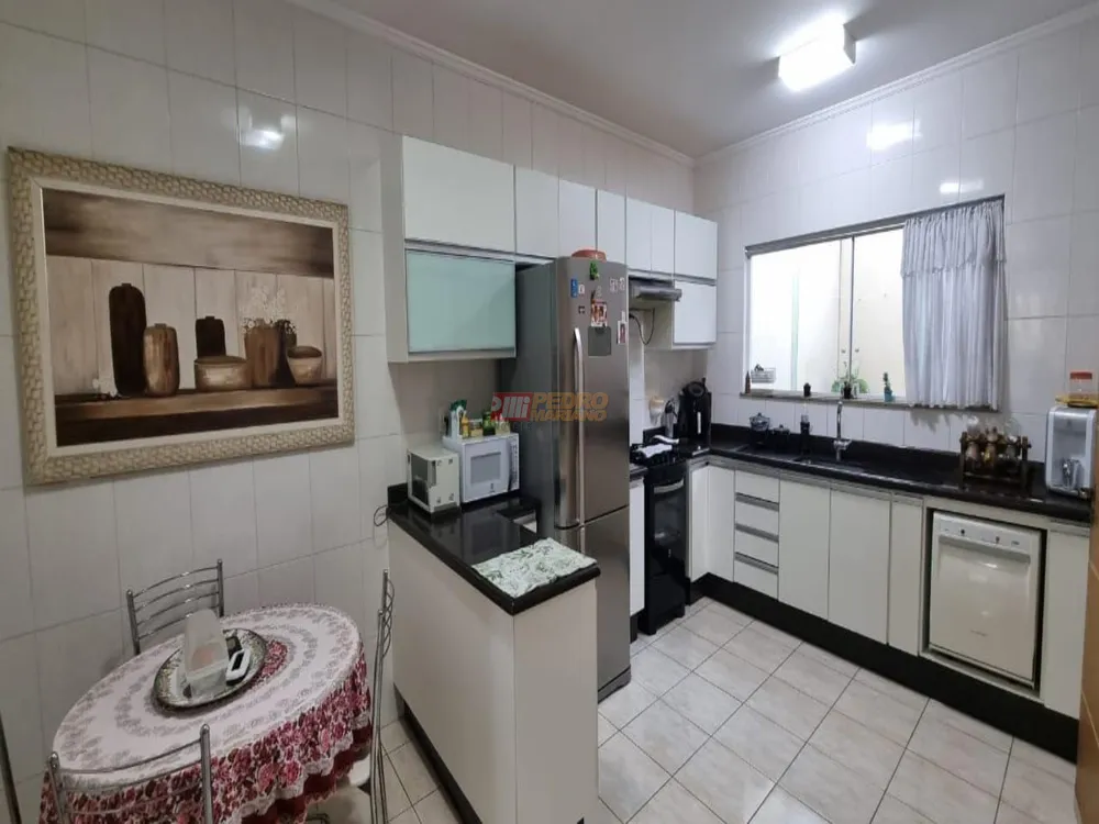 Sobrado, 3 quartos, 203 m² - Foto 2