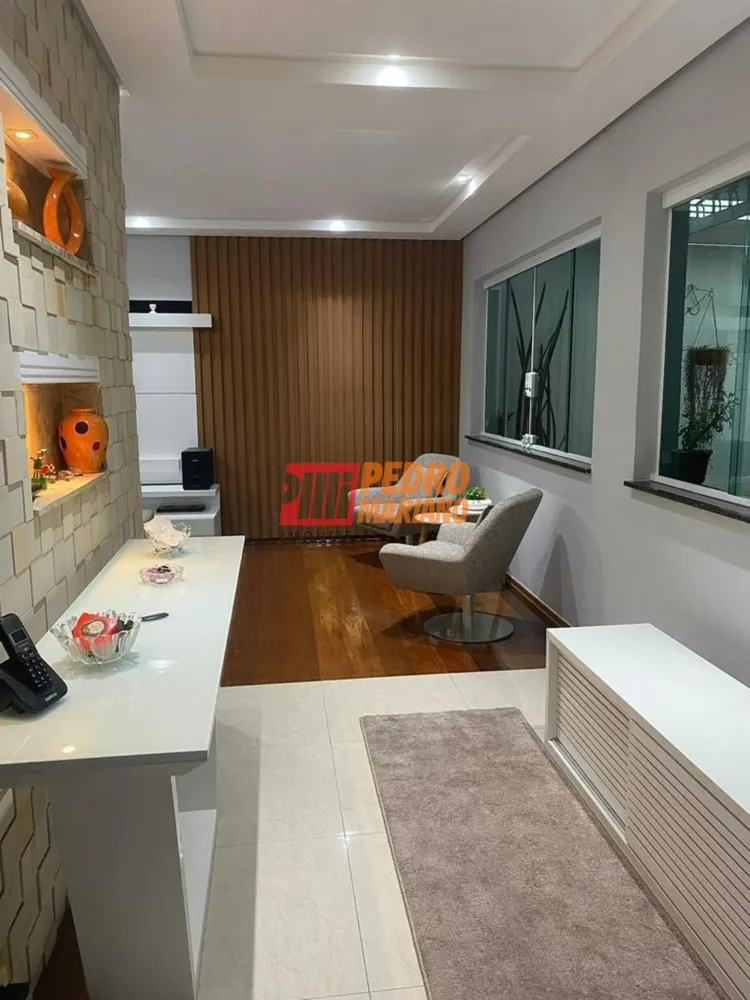 Sobrado, 3 quartos, 380 m² - Foto 1