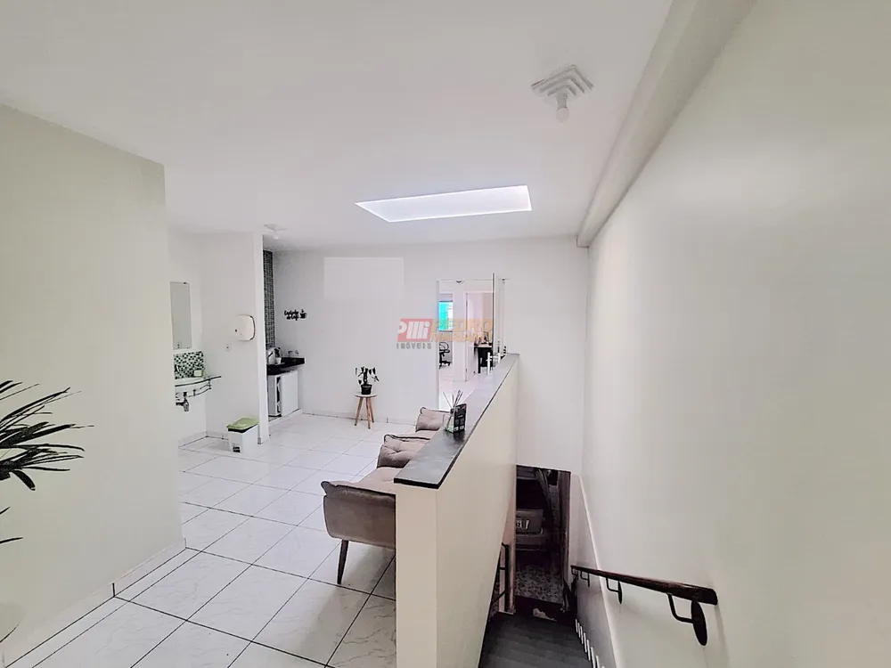 Sobrado, 5 quartos, 237 m² - Foto 2