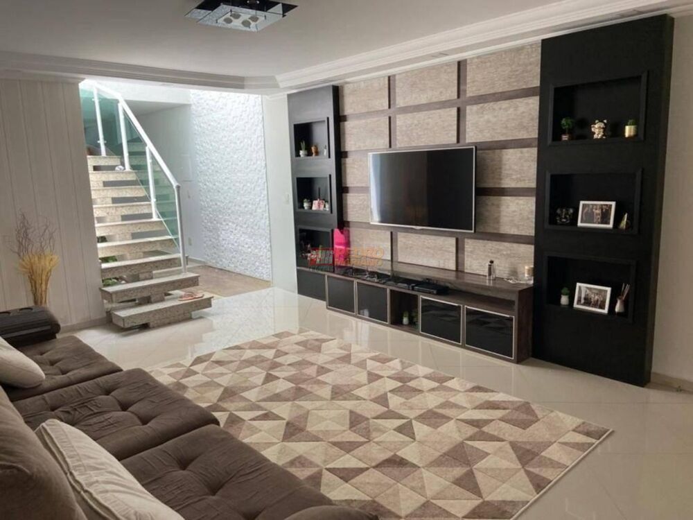 Sobrado, 4 quartos, 190 m² - Foto 1