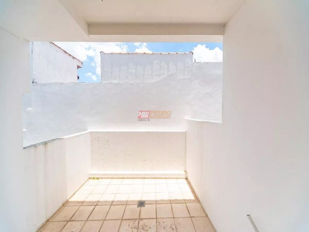 Sobrado à venda e aluguel com 3 quartos, 190m² - Foto 4