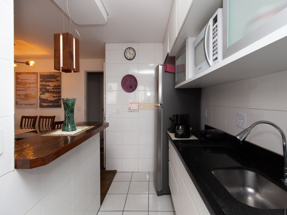 Apartamento à venda com 2 quartos, 58m² - Foto 2