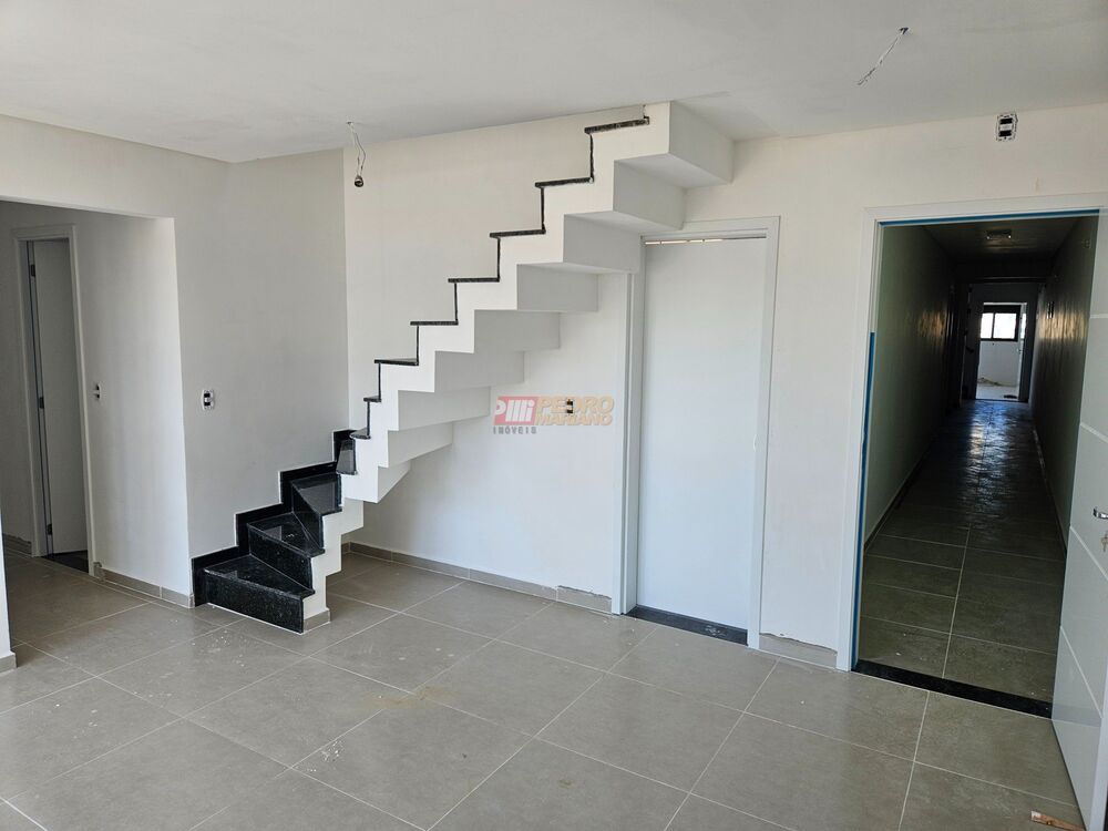 Cobertura à venda com 2 quartos, 118m² - Foto 2