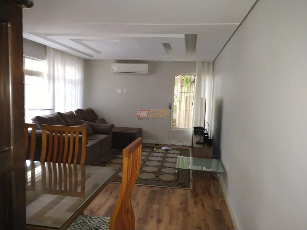 Sobrado, 3 quartos, 209 m² - Foto 1