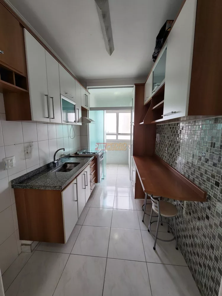 Apartamento à venda com 3 quartos, 75m² - Foto 7