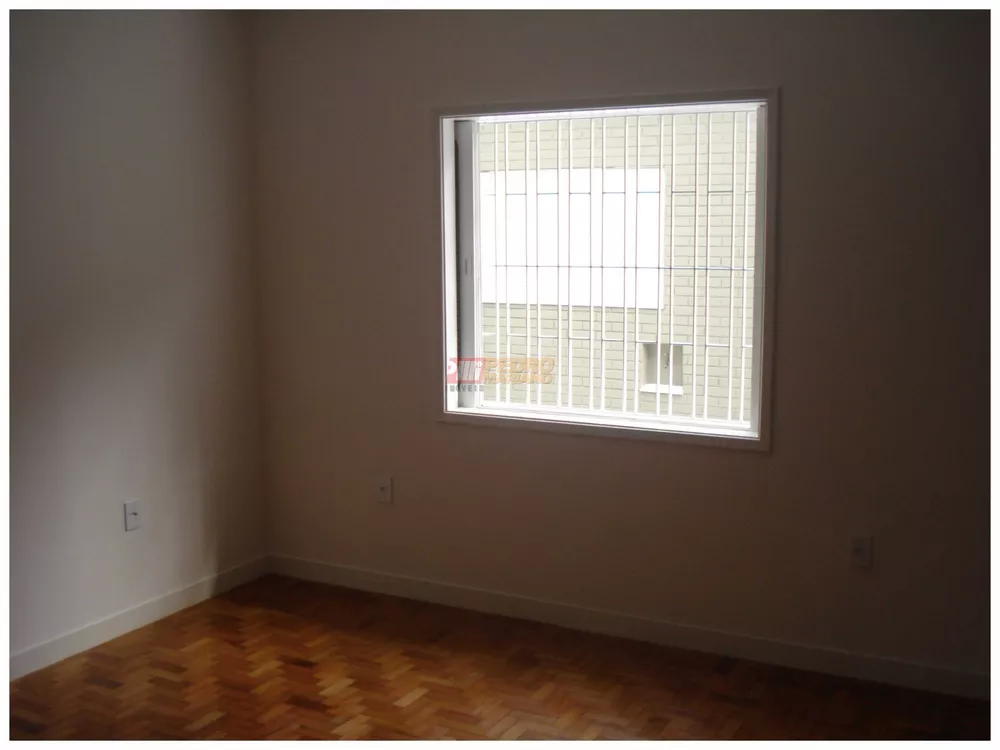 Sobrado, 3 quartos, 243 m² - Foto 2