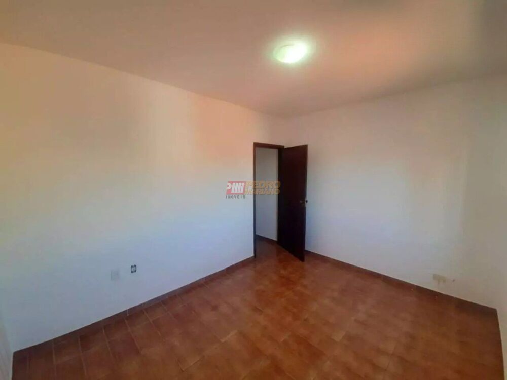 Sobrado, 3 quartos, 218 m² - Foto 1