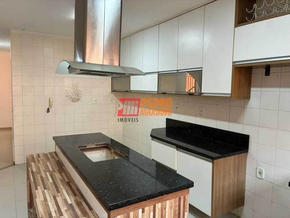 Sobrado, 4 quartos, 140 m² - Foto 1