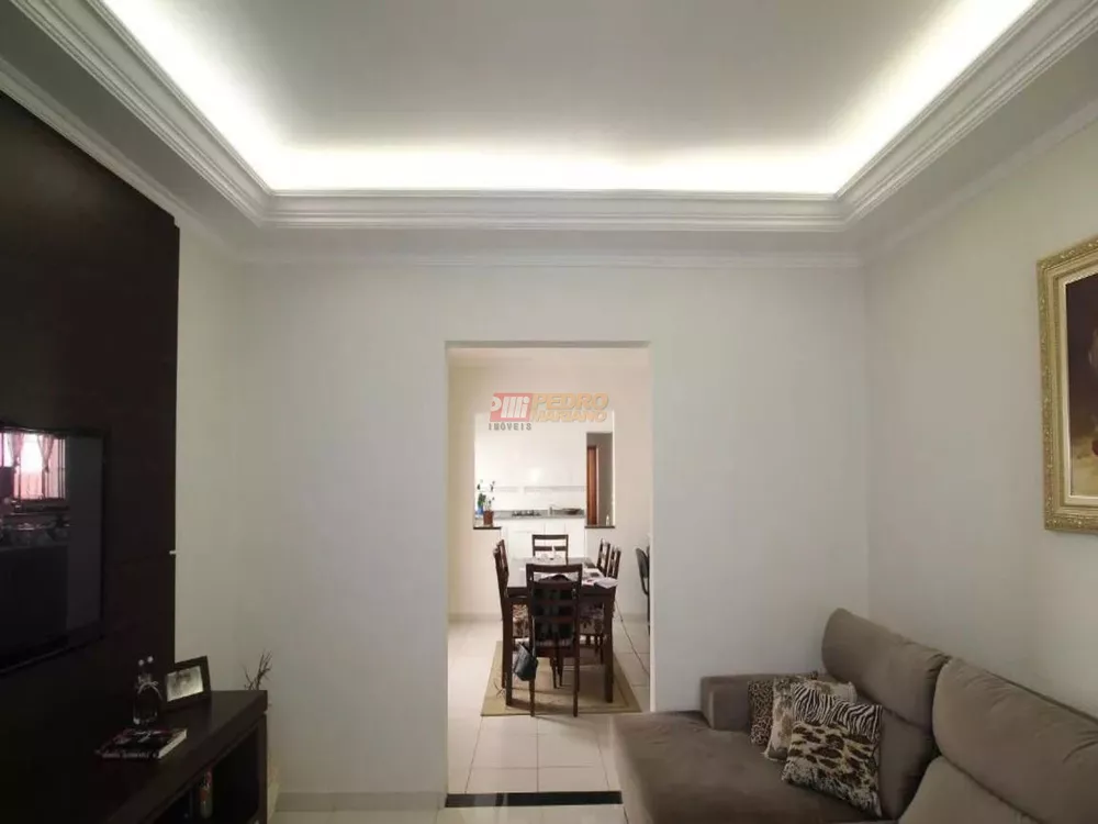 Casa, 2 quartos, 170 m² - Foto 2