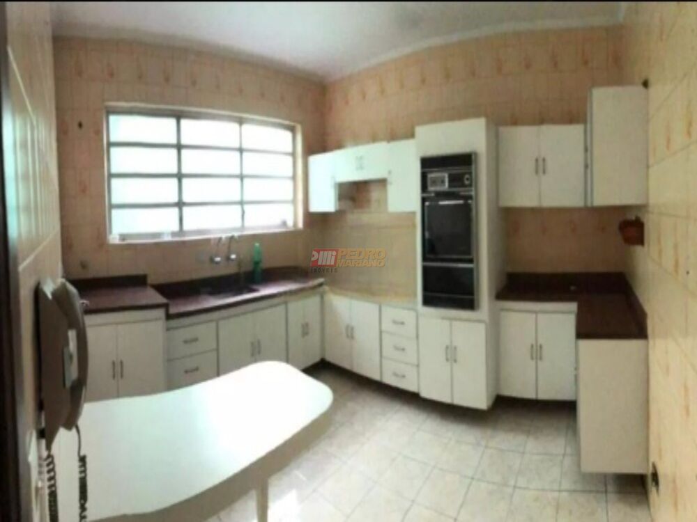 Sobrado à venda com 4 quartos, 549m² - Foto 1