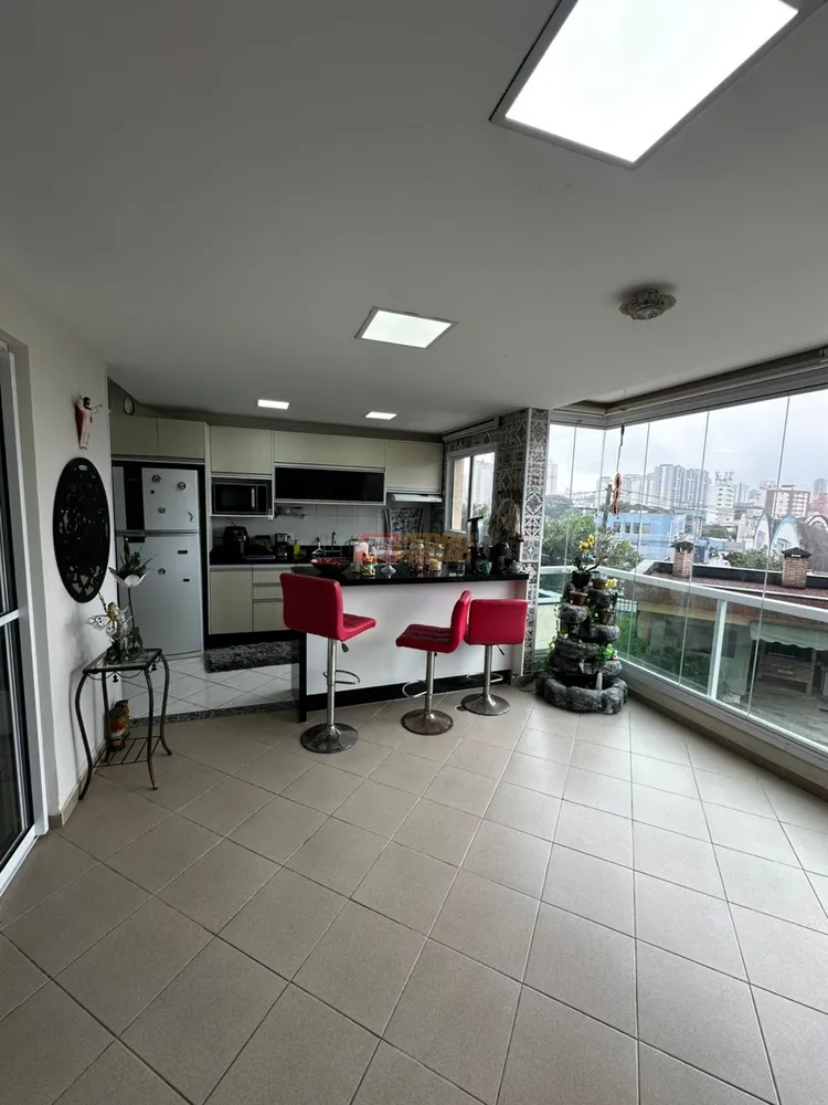 Apartamento, 3 quartos, 130 m² - Foto 1