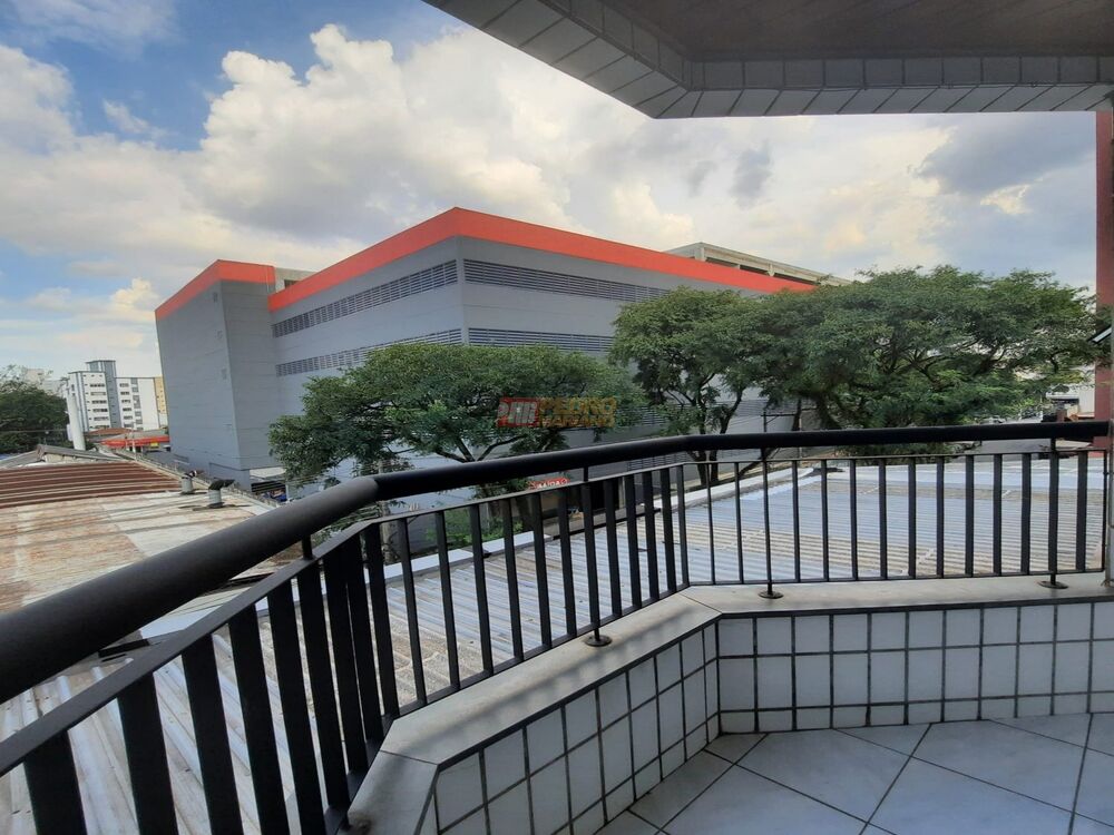 Apartamento à venda com 3 quartos, 114m² - Foto 1