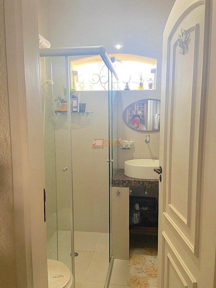 Casa à venda com 4 quartos, 267m² - Foto 8