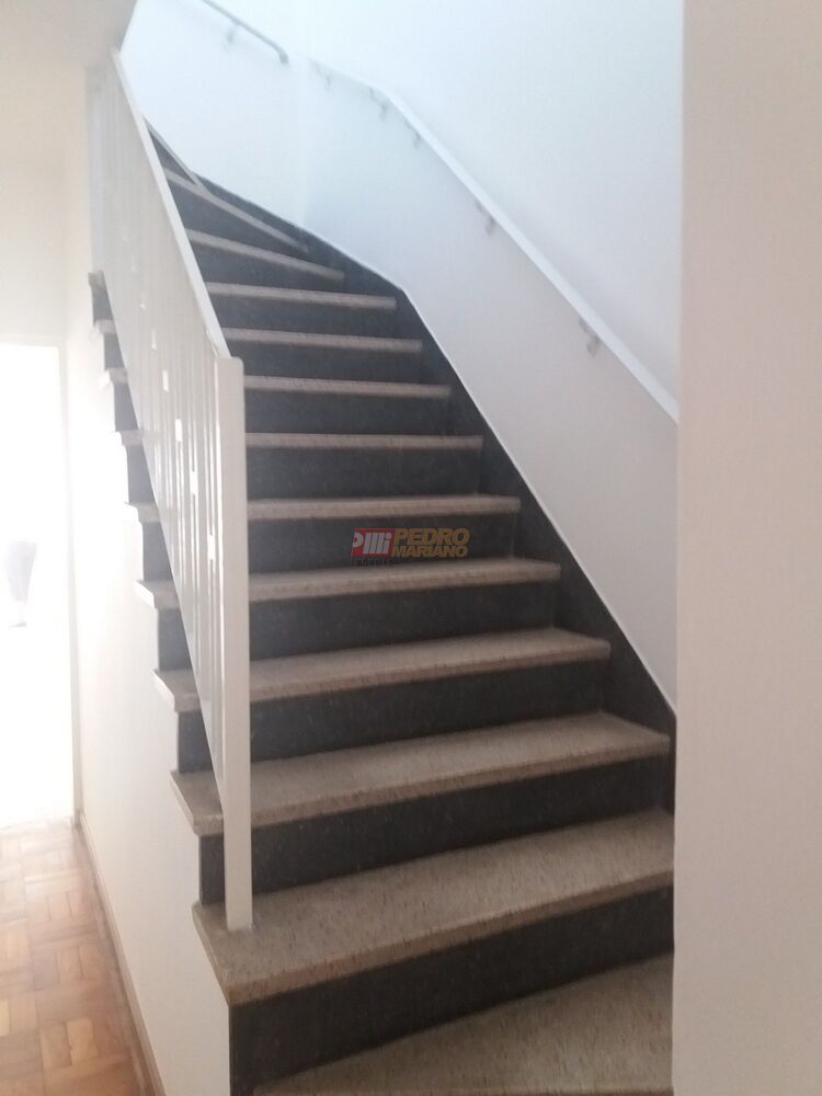 Sobrado à venda com 3 quartos, 174m² - Foto 1