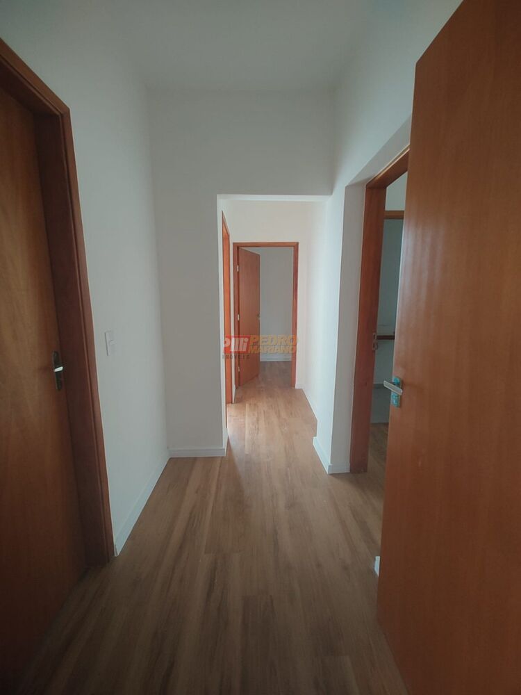 Sobrado à venda com 3 quartos, 247m² - Foto 8