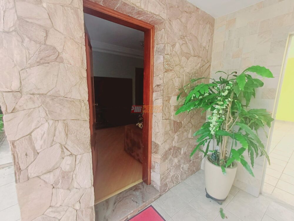 Casa à venda com 3 quartos, 168m² - Foto 8