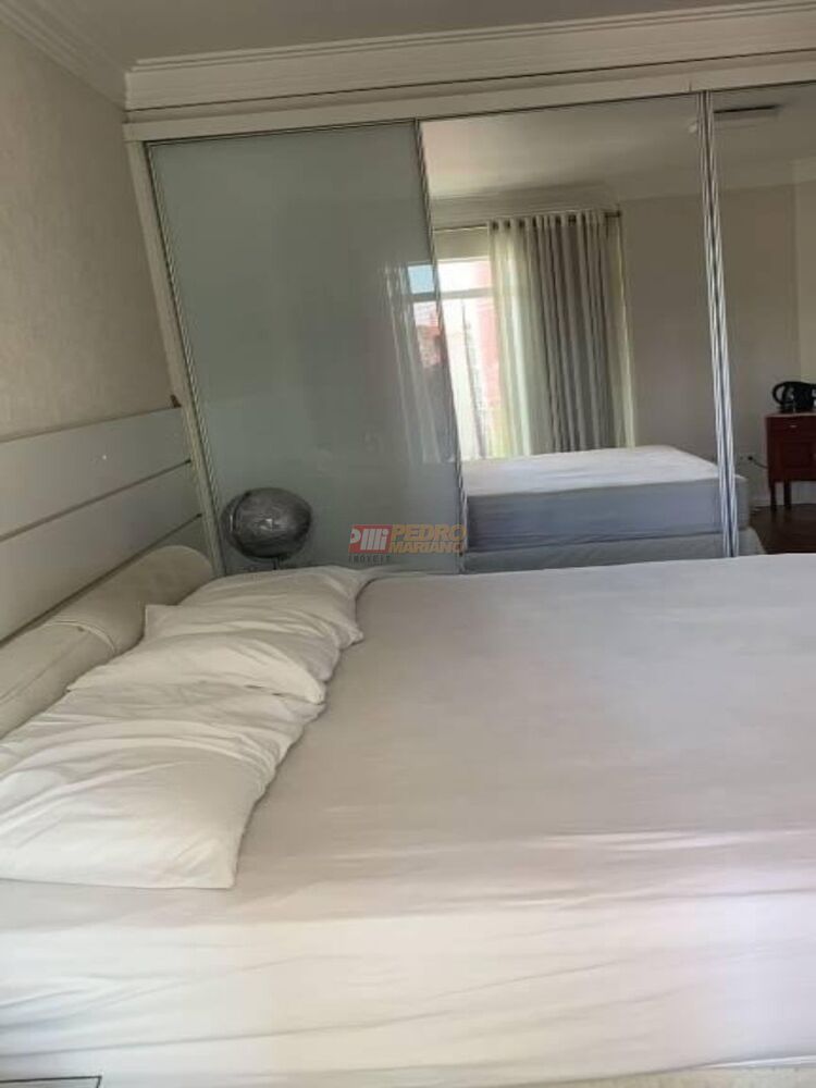 Sobrado, 3 quartos, 299 m² - Foto 2