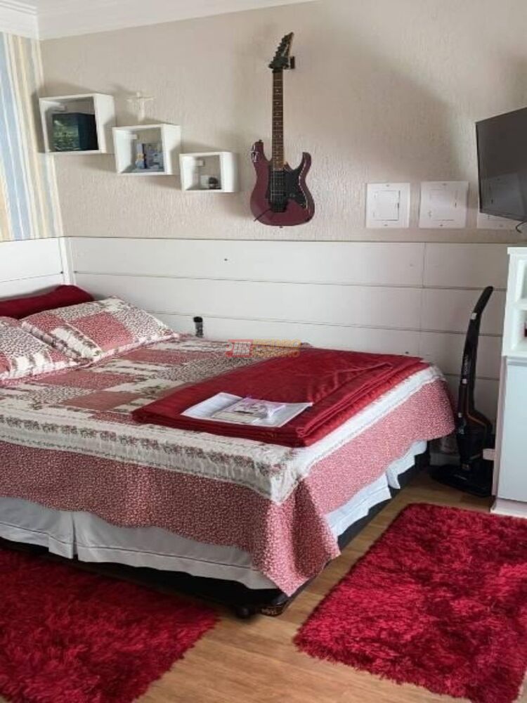 Sobrado, 3 quartos, 299 m² - Foto 1