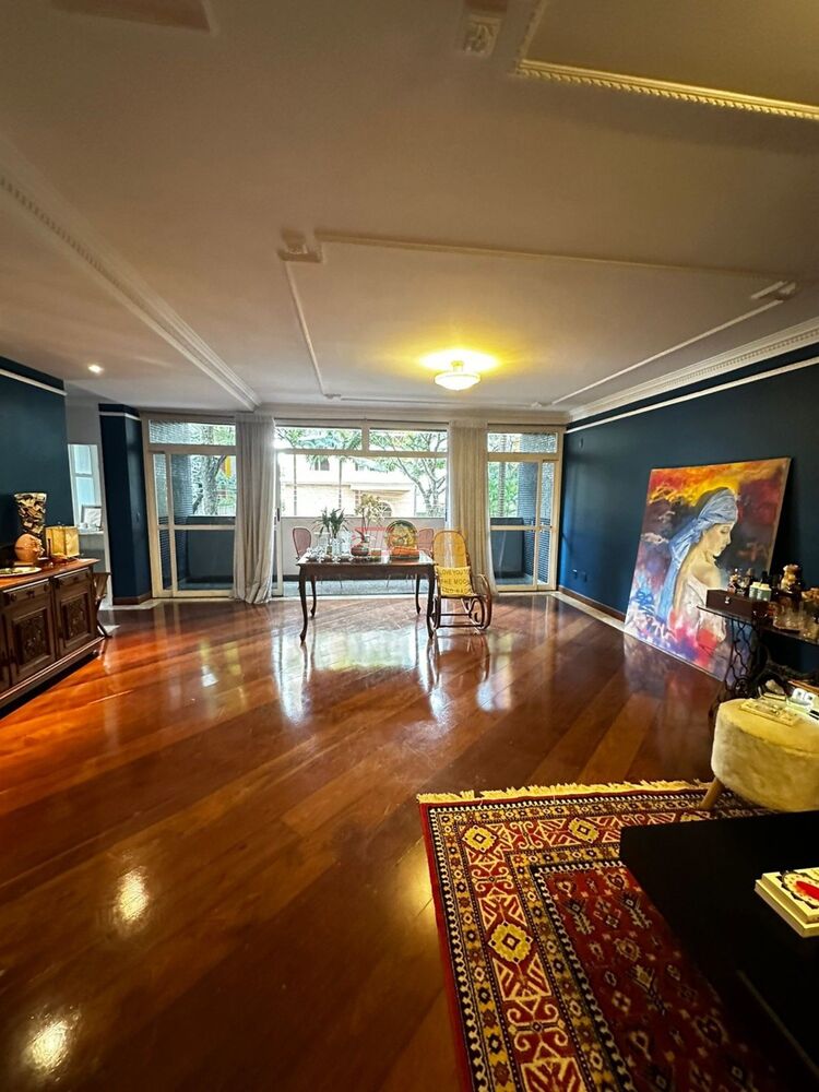 Apartamento à venda com 4 quartos, 266m² - Foto 1