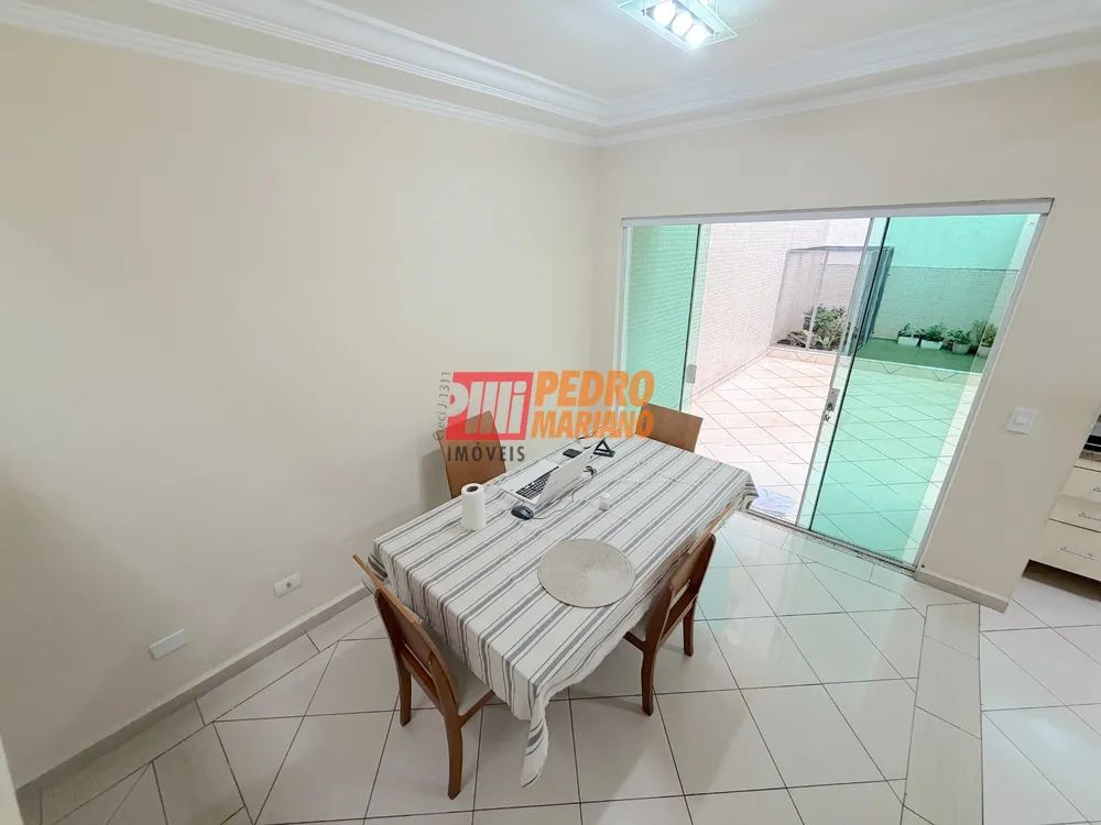 Sobrado, 3 quartos, 243 m² - Foto 2