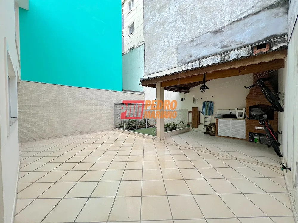 Sobrado, 3 quartos, 243 m² - Foto 1