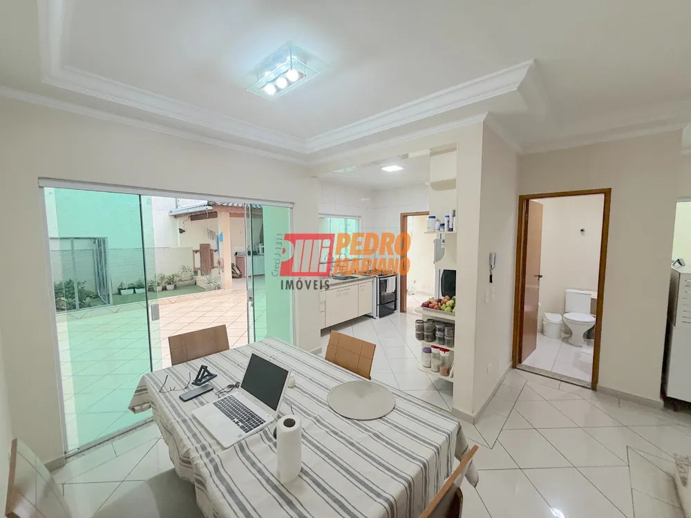 Sobrado, 3 quartos, 243 m² - Foto 3