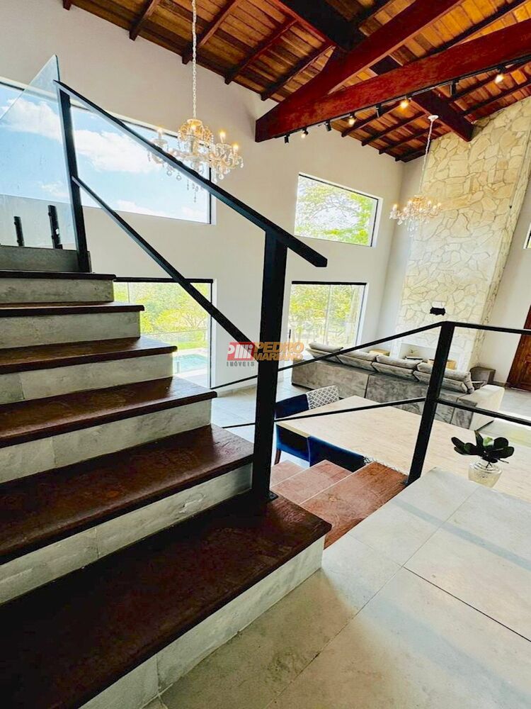 Sobrado à venda com 4 quartos, 300m² - Foto 4