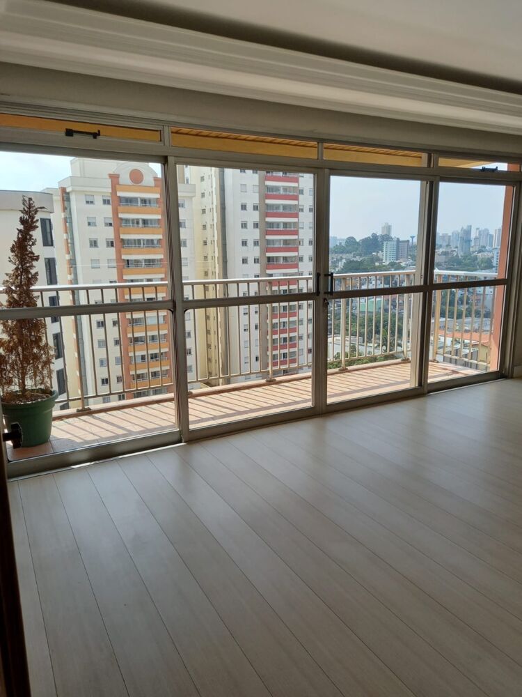 Apartamento à venda com 3 quartos, 143m² - Foto 1
