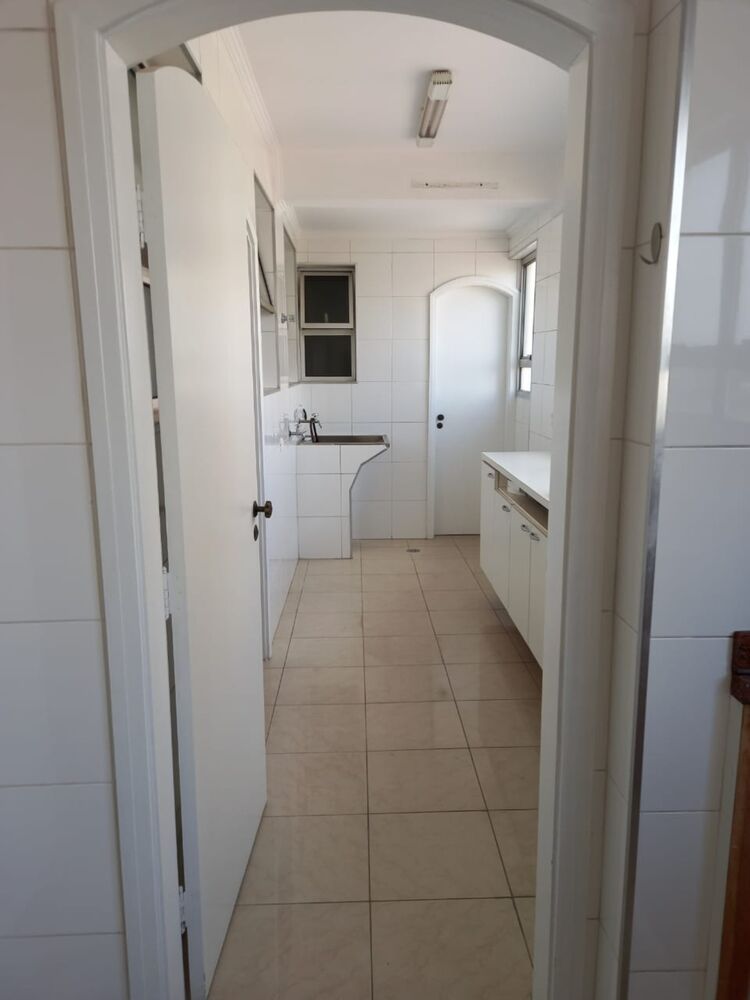 Apartamento à venda com 3 quartos, 143m² - Foto 20