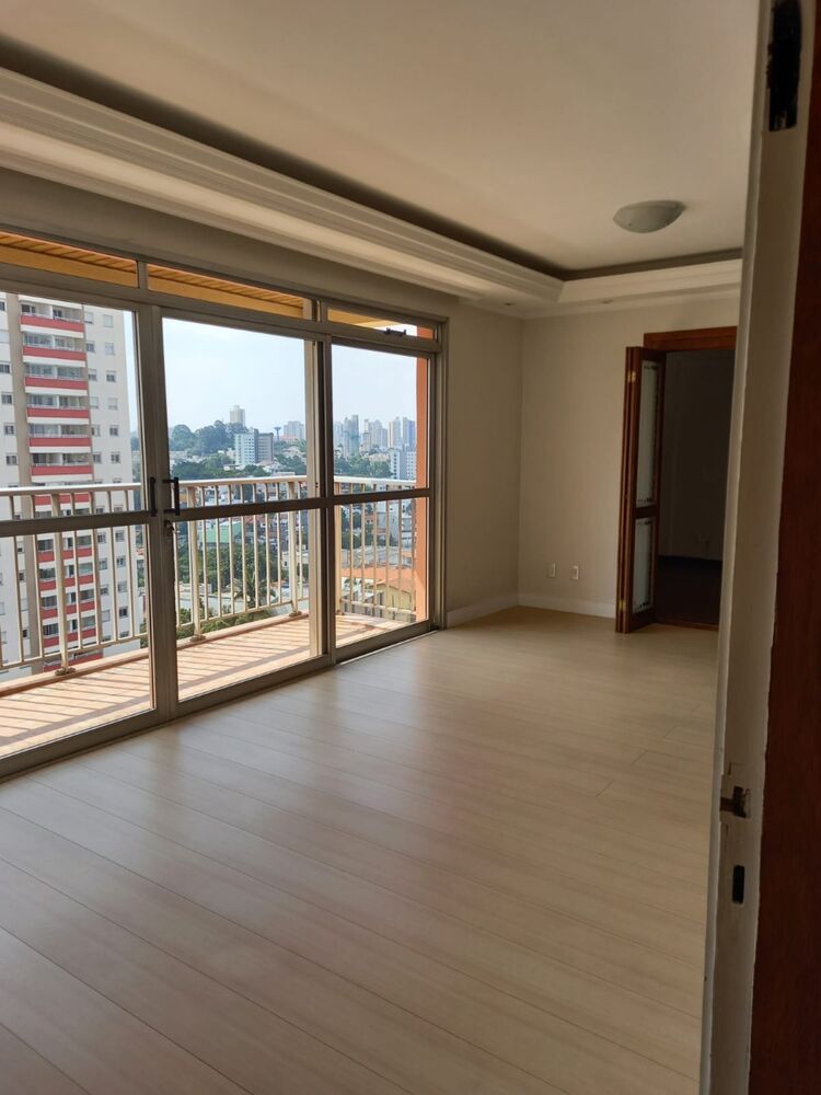 Apartamento à venda com 3 quartos, 143m² - Foto 2
