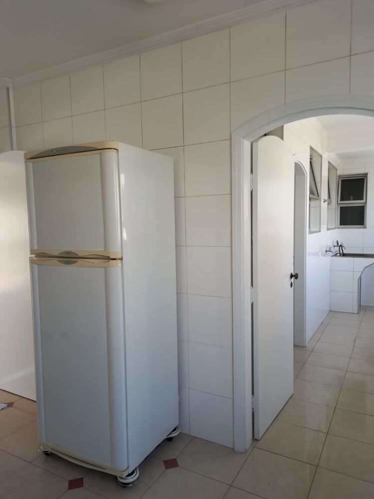 Apartamento à venda com 3 quartos, 143m² - Foto 19