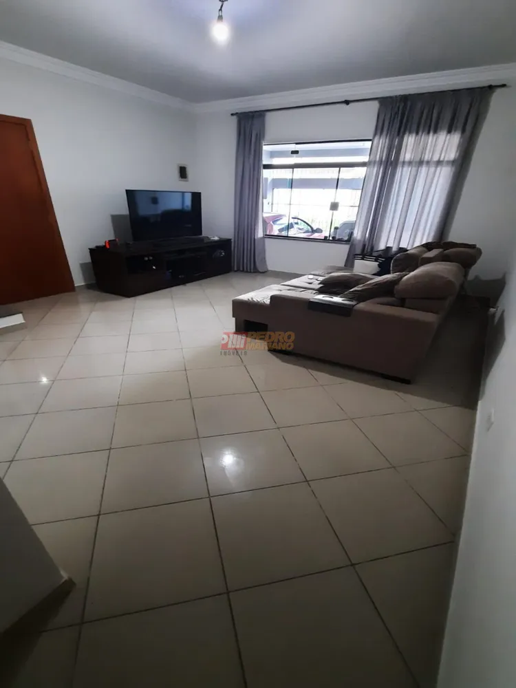 Sobrado, 3 quartos, 227 m² - Foto 1