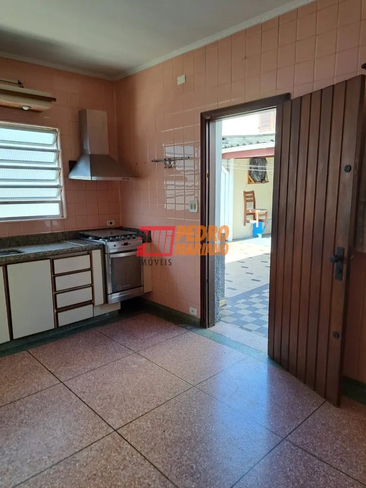 Casa, 3 quartos, 184 m² - Foto 2