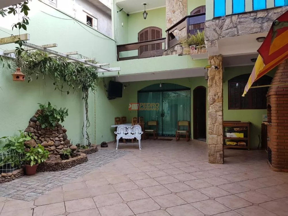 Sobrado, 3 quartos, 210 m² - Foto 1