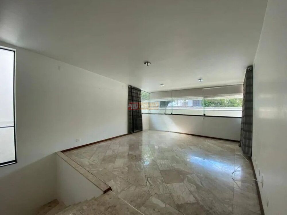 Sobrado, 4 quartos, 289 m² - Foto 1
