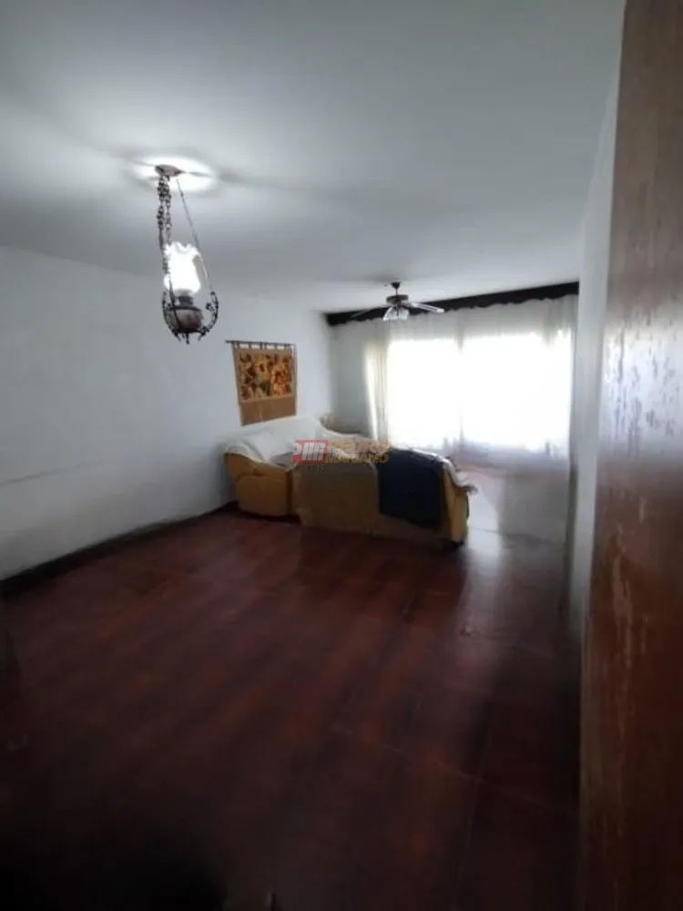 Casa, 4 quartos, 250 m² - Foto 1