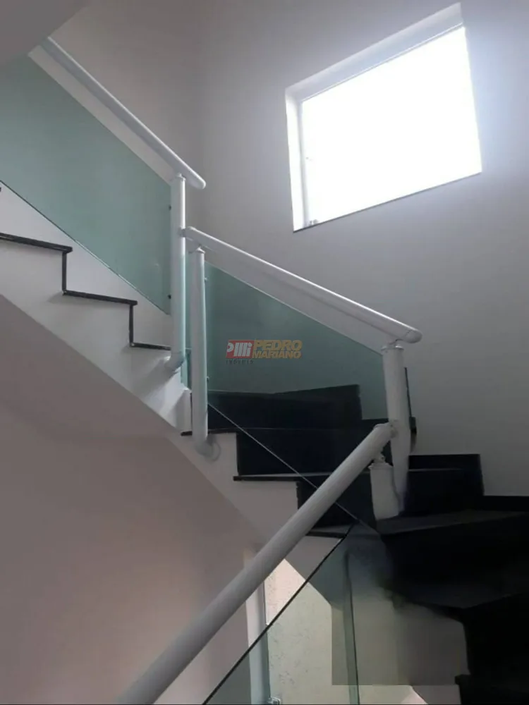 Sobrado, 3 quartos, 222 m² - Foto 2