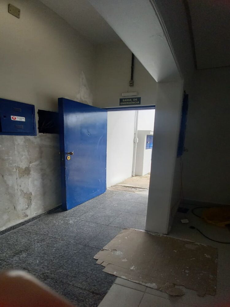 Imóvel Comercial Padrão à venda e aluguel, 749m² - Foto 6