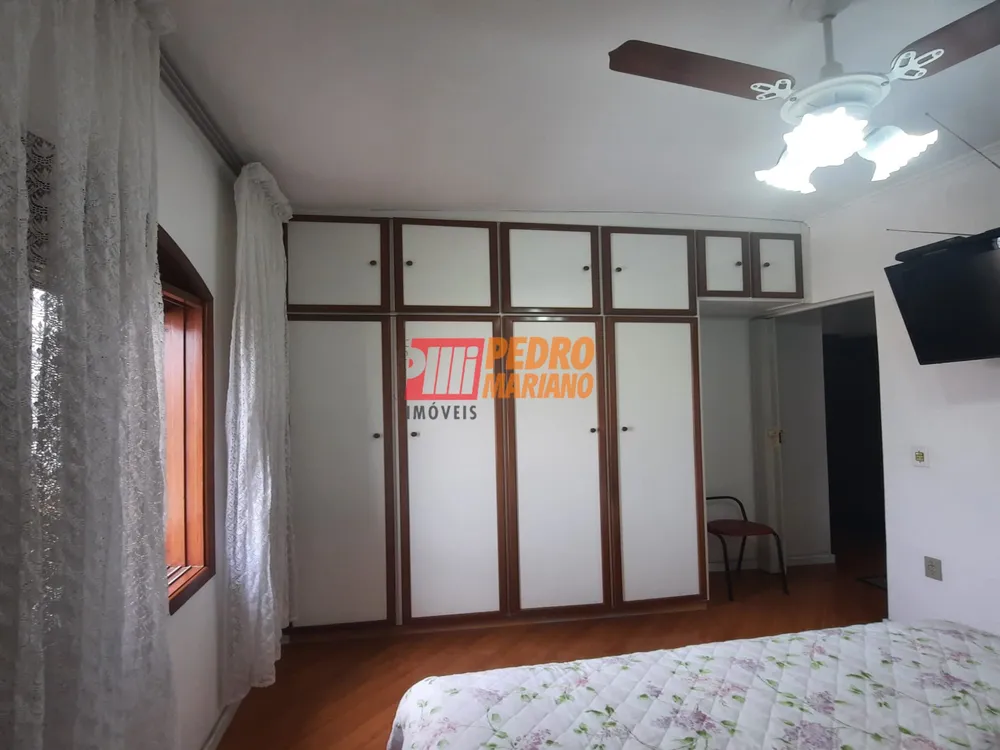 Cobertura, 3 quartos, 221 m² - Foto 2