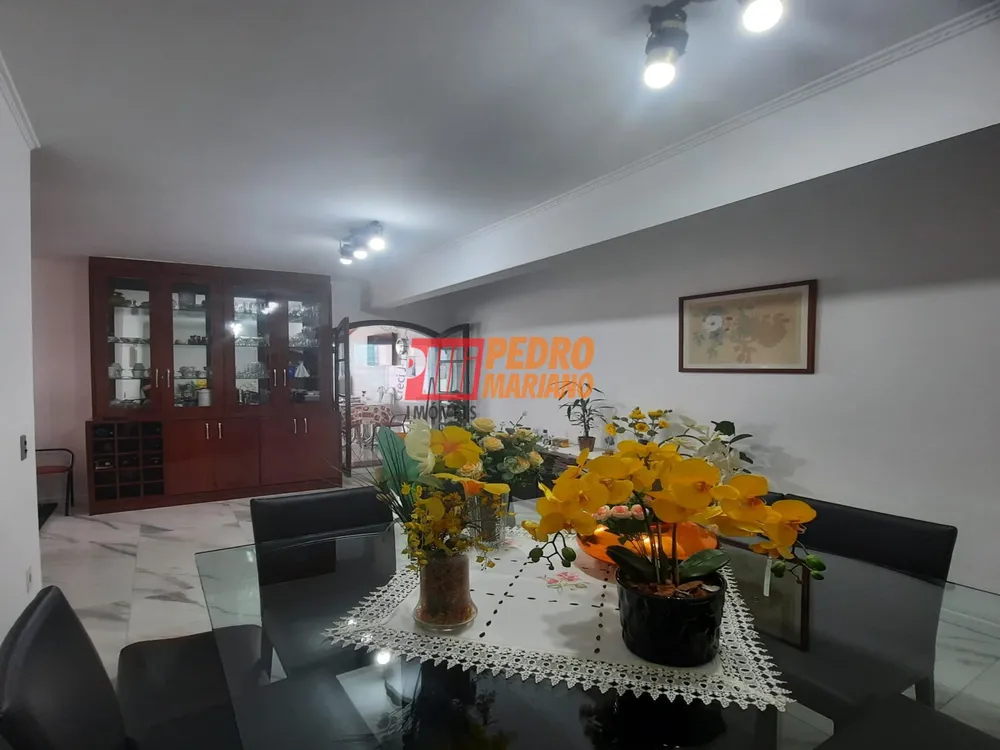 Cobertura, 3 quartos, 221 m² - Foto 1