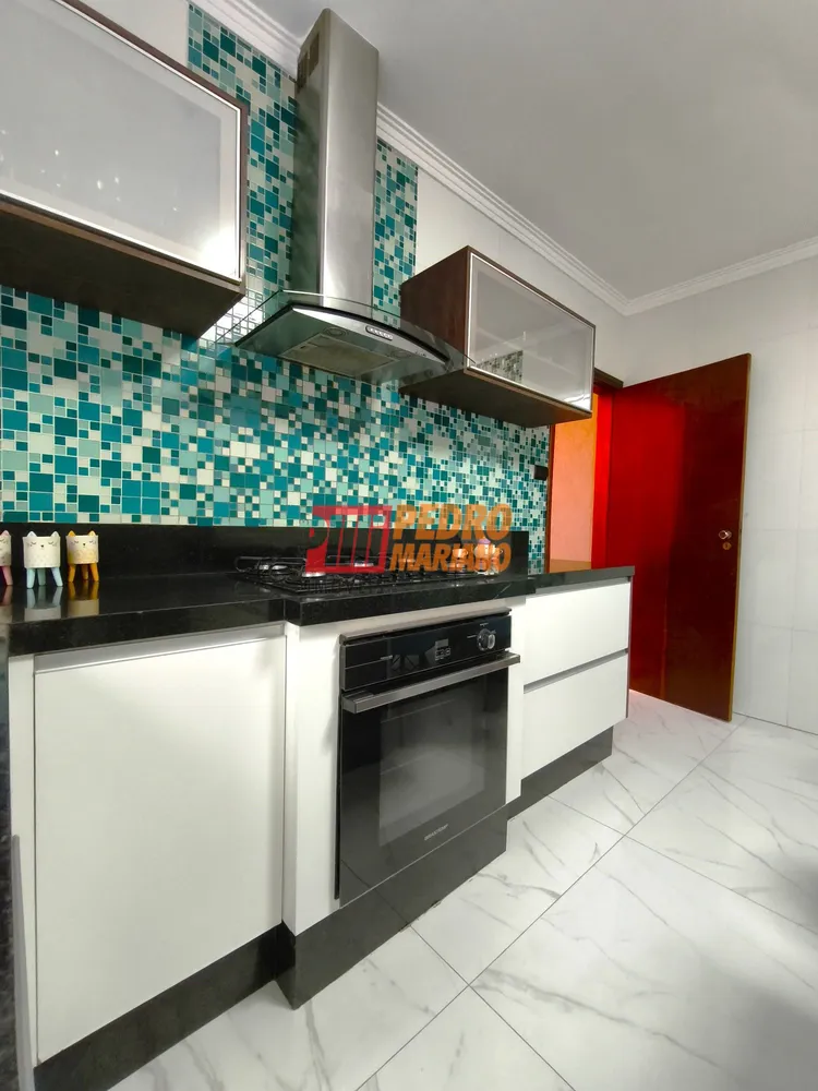 Sobrado, 3 quartos, 249 m² - Foto 1