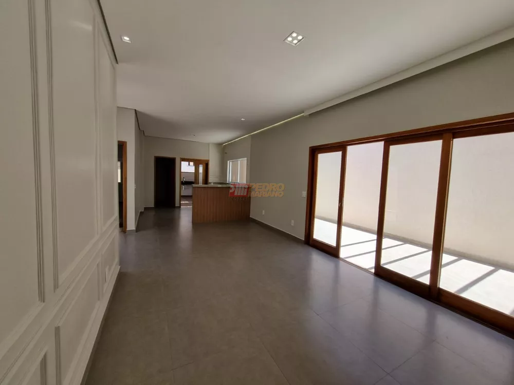 Sobrado, 4 quartos, 270 m² - Foto 1