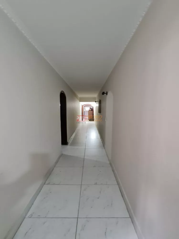 Sobrado, 5 quartos, 381 m² - Foto 1