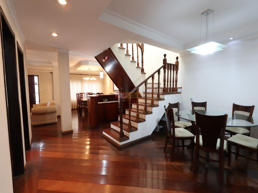 Sobrado, 4 quartos, 323 m² - Foto 1