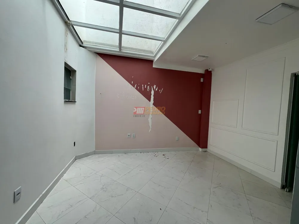 Sobrado, 3 quartos, 330 m² - Foto 2