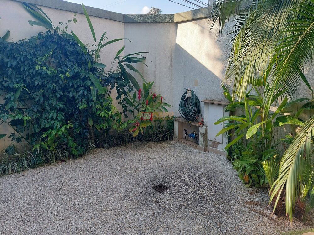 Sobrado, 3 quartos, 212 m² - Foto 2
