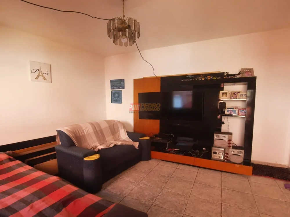 Casa, 4 quartos, 239 m² - Foto 1