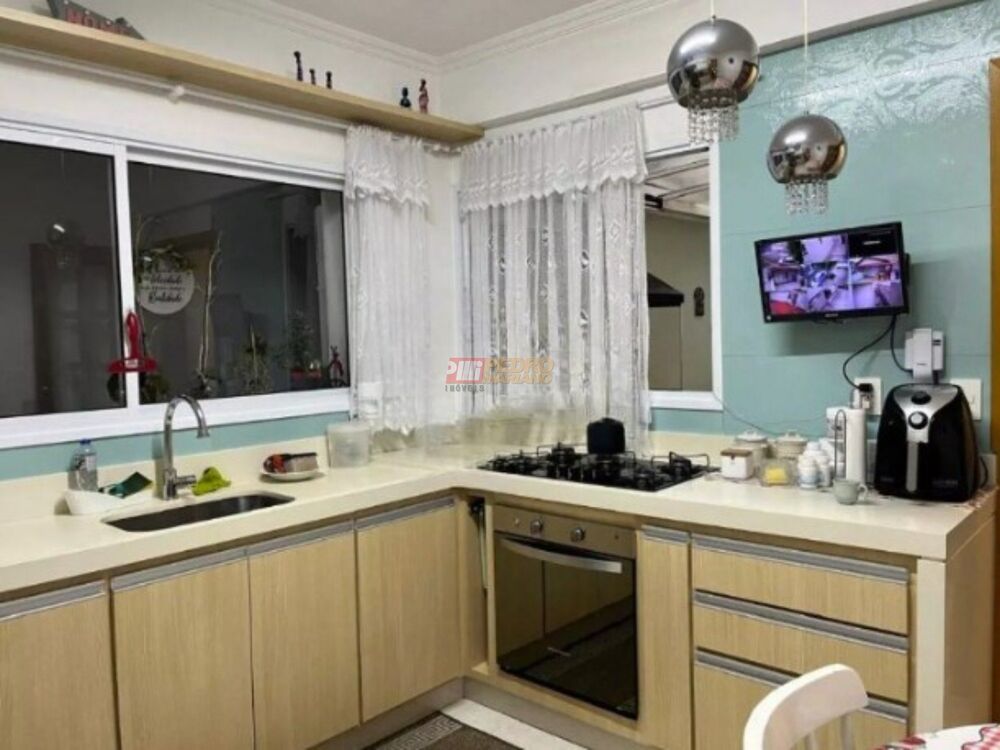 Sobrado à venda com 2 quartos, 130m² - Foto 5