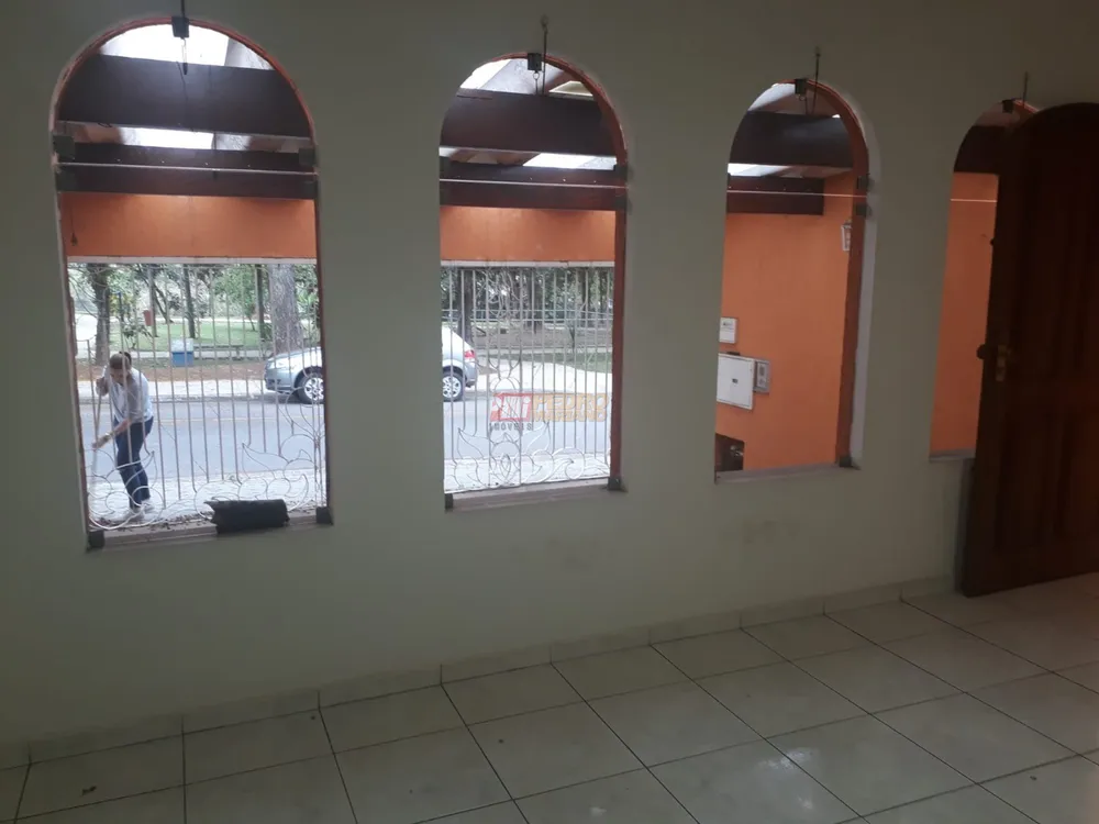 Sobrado, 3 quartos, 243 m² - Foto 1